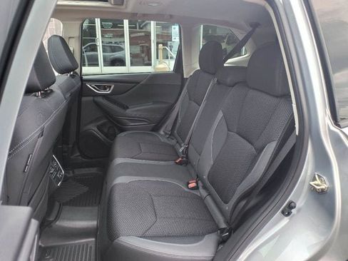 Used 2022 Subaru Forester Premium AWD/4WD image 10