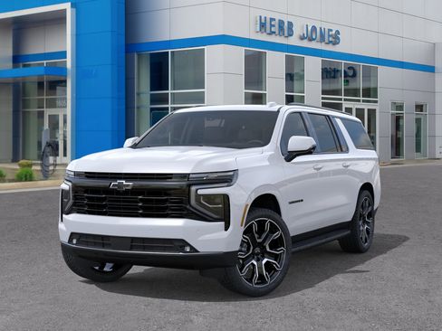 New 2026 Chevrolet Suburban RST w/ RST Capability Package AWD/4WD image 6