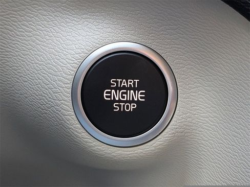 New 2026 Volvo XC40 B5 Plus w/ Protection Package Premier image 31