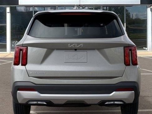 New 2026 Kia Sorento LX FWD image 13