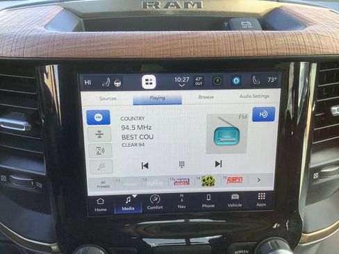 Used 2022 RAM 1500 Limited w/ Bed Utility Group image 17