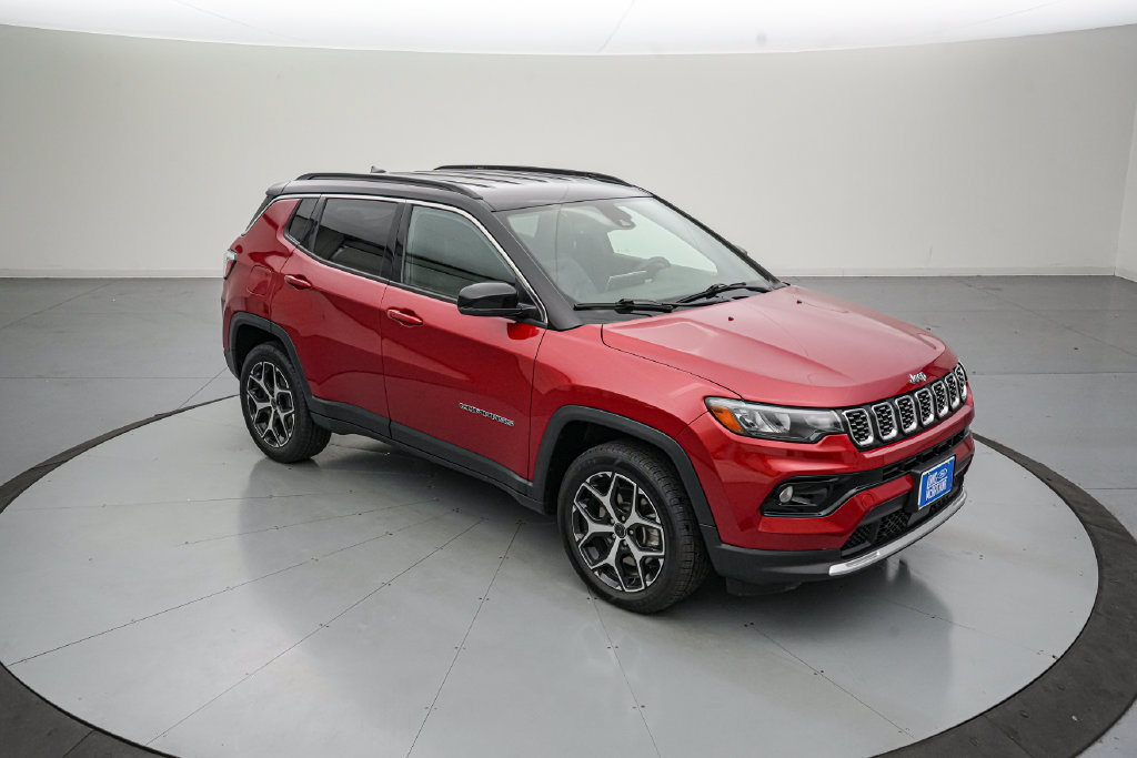 Used 2025 Jeep Compass Limited AWD/4WD image 2
