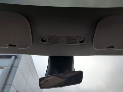 Used 2025 Tesla Model Y Long Range image 27