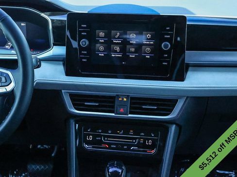 New 2025 Volkswagen Taos SE image 27