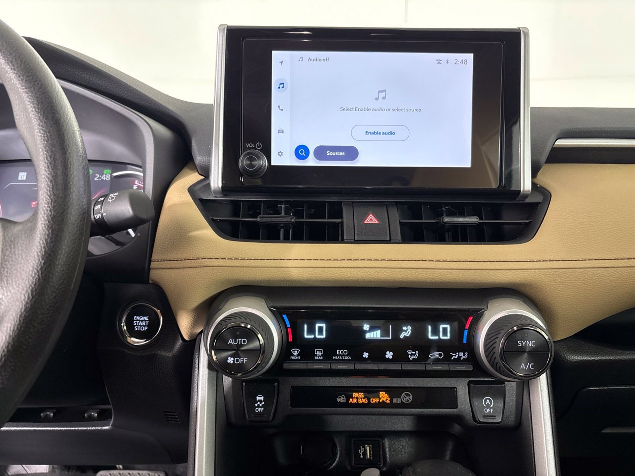 Used 2025 Toyota RAV4 XLE w/ Convenience Package FWD image 18