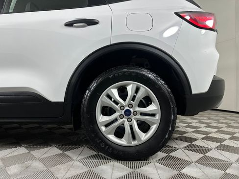 Used 2022 Ford Escape S image 27