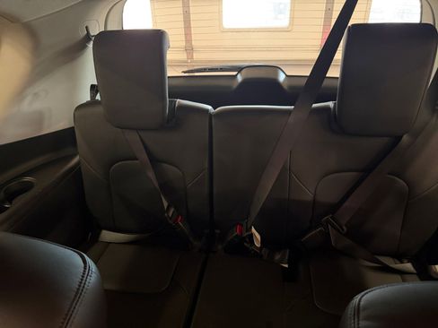 Used 2024 Nissan Armada SL w/ Captain's Chairs Package RWD image 27