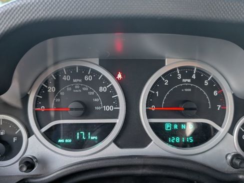 Used 2010 Jeep Wrangler Unlimited Sport image 12