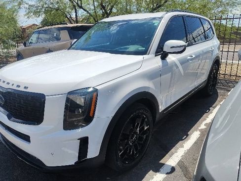 Certified 2021 Kia Telluride SX w/ SX Prestige Package AWD/4WD image 4