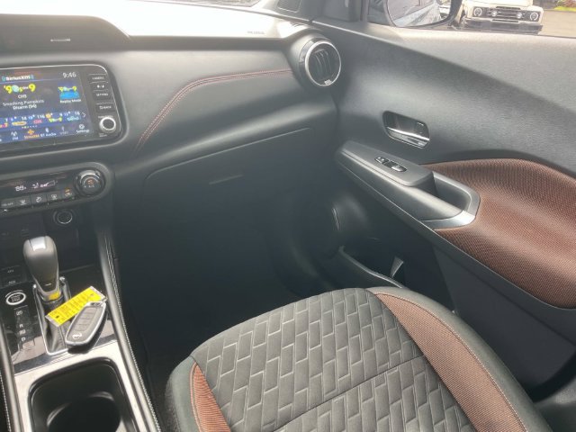 Used 2024 Nissan Kicks SR FWD image 14
