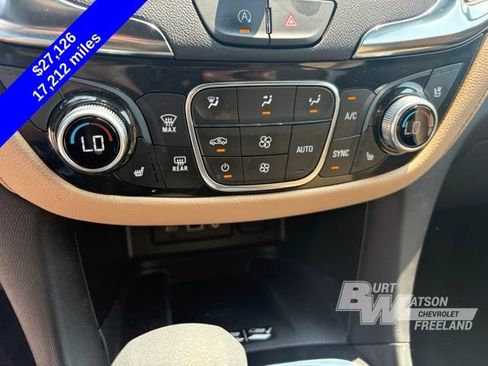 Used 2024 Chevrolet Equinox Premier FWD image 20