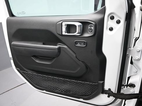 Used 2023 Jeep Wrangler Unlimited Rubicon 4xe w/ Safety Group AWD/4WD image 8