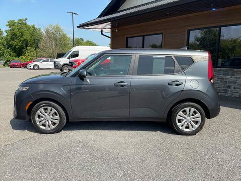 Used 2020 Kia Soul LX FWD image 4