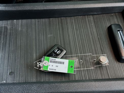 Used 2022 Honda Pilot TrailSport image 33