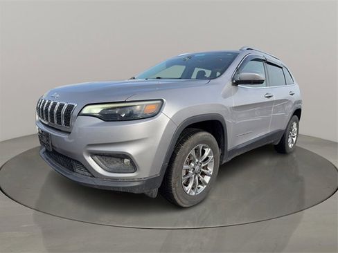 Used 2020 Jeep Cherokee Latitude Plus w/ Cold Weather Group image 3