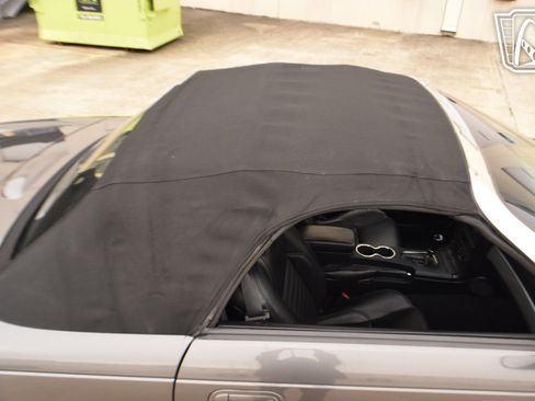 Used 2003 Ford Thunderbird image 20