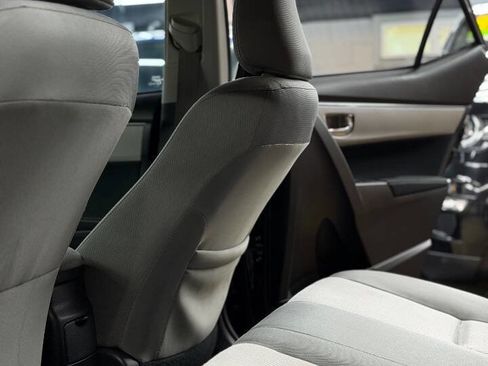 Used 2015 Toyota Corolla LE FWD image 9