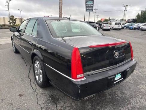 Used 2007 Cadillac DTS Luxury I w/ Sun And Sound Package image 4
