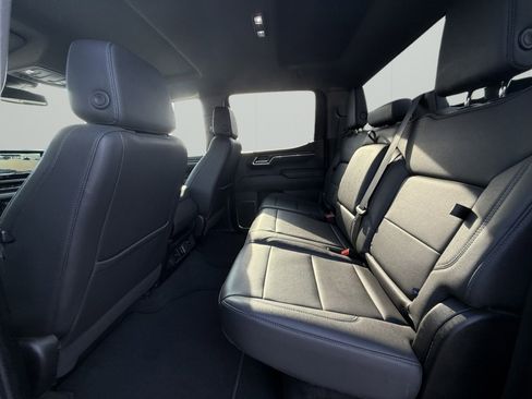 Used 2025 GMC Sierra 1500 SLT image 25