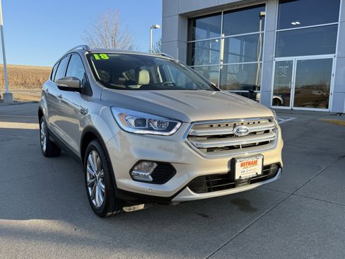 Used 2018 Ford Escape Titanium w/ Ford Safe & Smart Package image 2