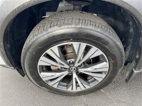 Used 2021 Nissan Rogue SV image 17