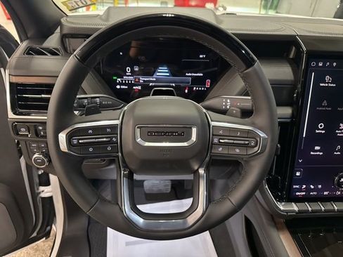New 2026 GMC Yukon Denali w/ Denali Reserve Package image 12