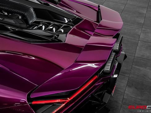 Used 2025 Lamborghini Revuelto AWD/4WD image 21