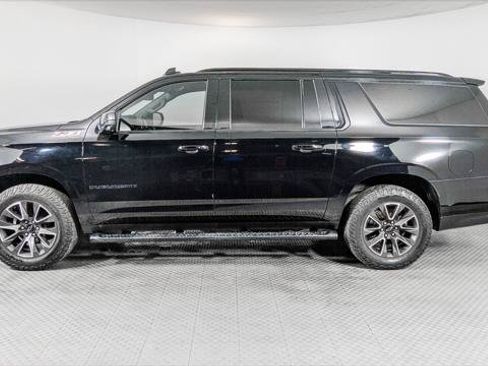 Used 2021 Chevrolet Suburban Z71 w/ Z71 Signature Package AWD/4WD image 3