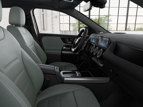 New 2026 Mercedes-Benz GLA 35 AMG 4MATIC image 39