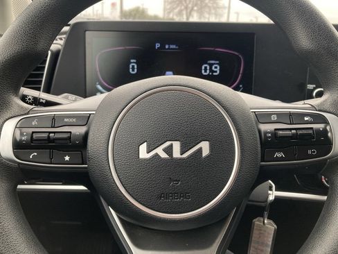 Used 2024 Kia Sportage LX FWD image 17
