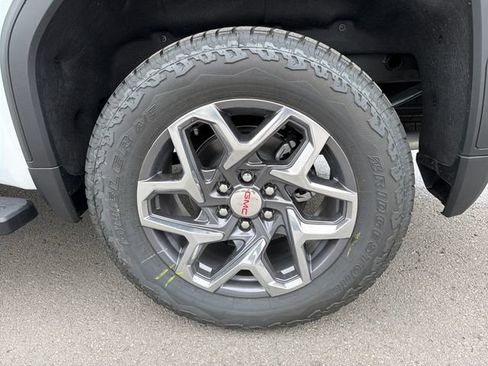 New 2026 GMC Sierra 1500 SLT AWD/4WD image 25