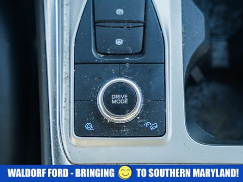 Used 2022 Ford Explorer XLT w/ Equipment Group 202A image 26