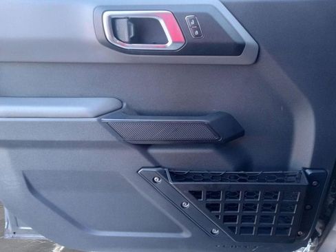 Used 2021 Ford Bronco Base w/ Sasquatch Package image 19