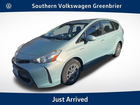 Used 2017 Toyota Prius V Two image 1