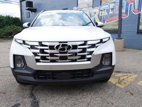 Used 2023 Hyundai Santa Cruz SEL Premium AWD/4WD image 2