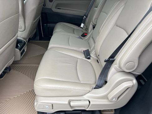 Used 2024 Honda Odyssey EX-L image 8