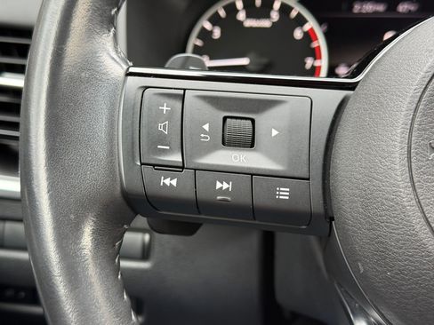 Certified 2023 Nissan Rogue SV w/ SV Premium Package image 11