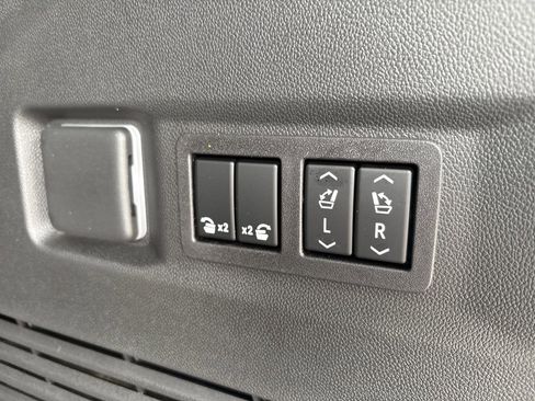 Certified 2026 Chevrolet Tahoe High Country AWD/4WD image 52