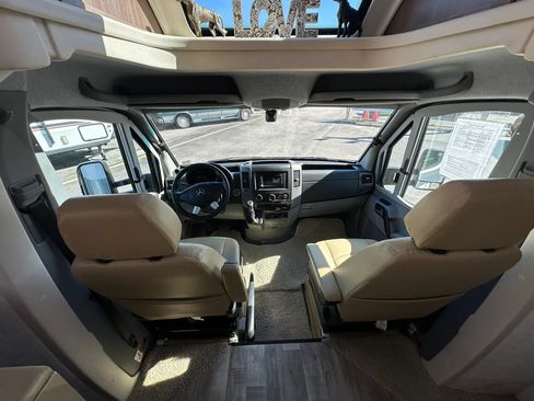 Used 2016 Mercedes-Benz Sprinter 3500 image 38
