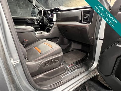 Used 2024 GMC Sierra 2500 AT4 w/ AT4 Preferred Package image 7