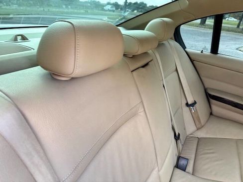 Used 2011 BMW 328i Sedan RWD image 22