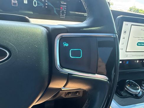 Used 2025 Ford Expedition Tremor AWD/4WD image 19