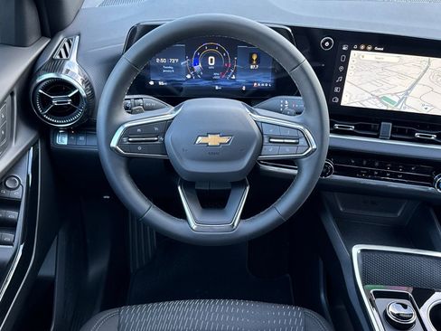 New 2026 Chevrolet Equinox LT image 13