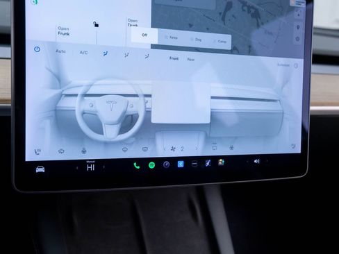 Used 2023 Tesla Model Y Long Range image 29