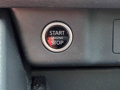 Used 2023 Nissan Rogue SV FWD image 21