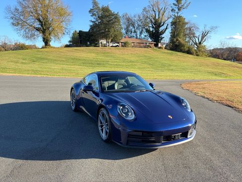 Certified 2025 Porsche 911 Carrera image 9