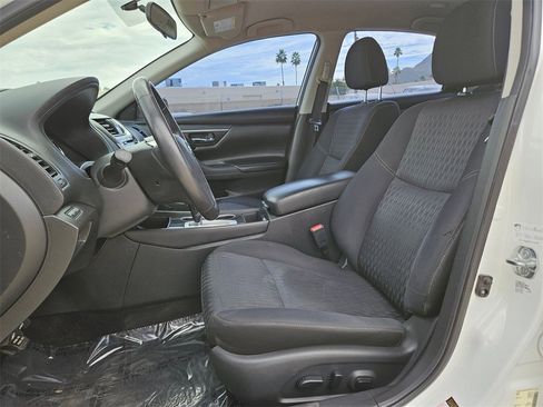 Used 2018 Nissan Altima 2.5 SV image 11