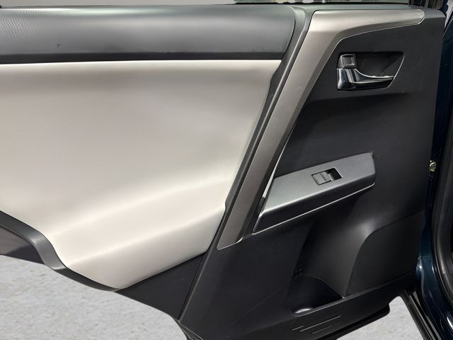 Used 2017 Toyota RAV4 XLE FWD image 29