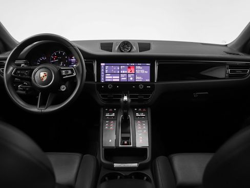 Certified 2026 Porsche Macan AWD/4WD image 29