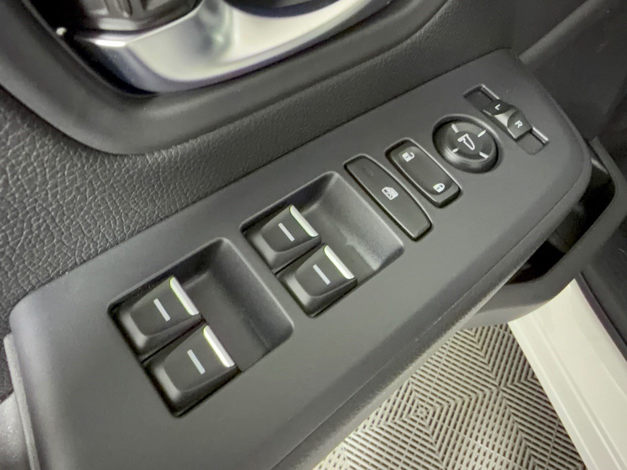New 2026 Honda Pilot Sport image 15
